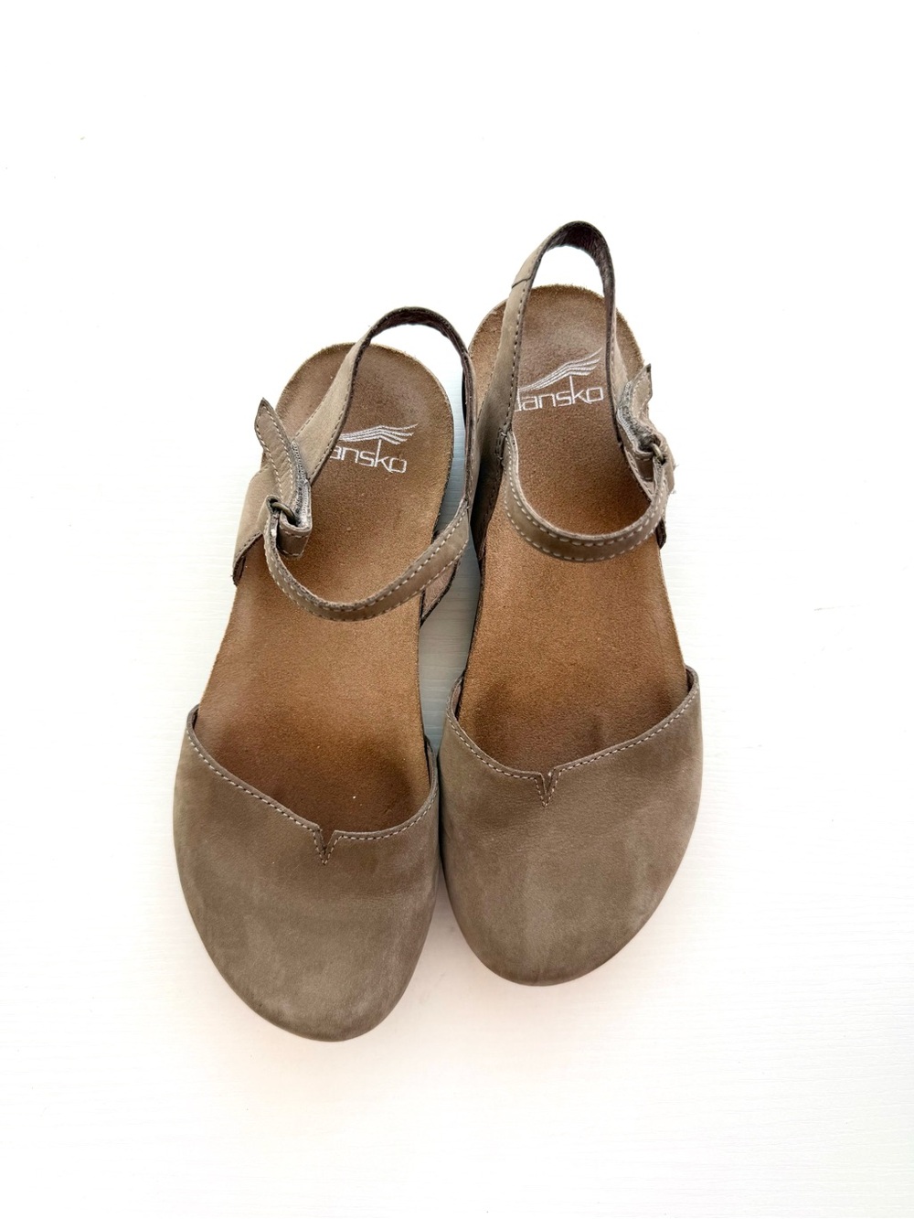 Dansko Rowan Closed Toe Sandals Taupe Nubuck Leather - SIZE 36